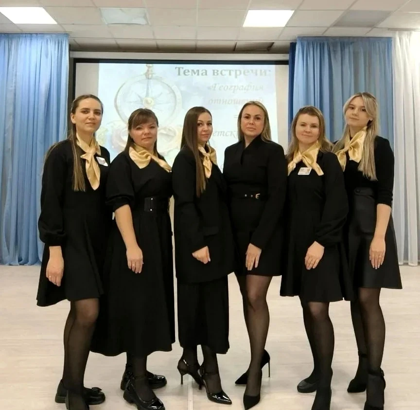🌍 ЗАСЕДАНИЕ РЕСУРСНОГО ЦЕНТРА 🌏

29 января состоялась встреча в муниципальном ресурсном центре «Мы
