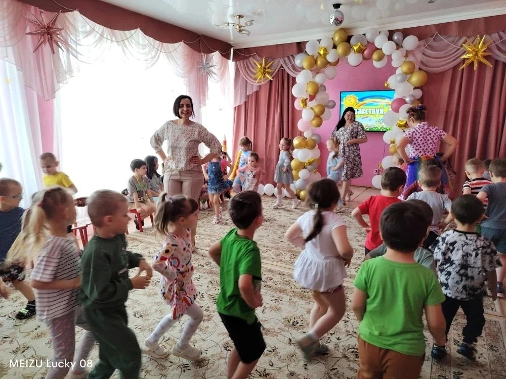 🎈С Днём защиты детей- праздником радости, чудес и ярких красок! 🎊

✨Радостно, звонко, весело и кра