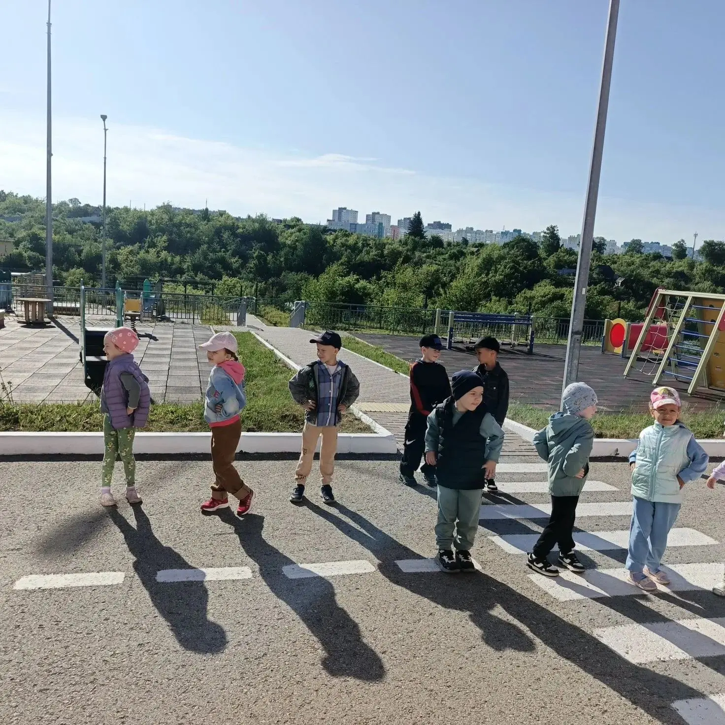 ☀️ Доброе утро, друзья! ☀️Сегодня мы зарядились бодростью по полной — провели утреннюю зарядку на св