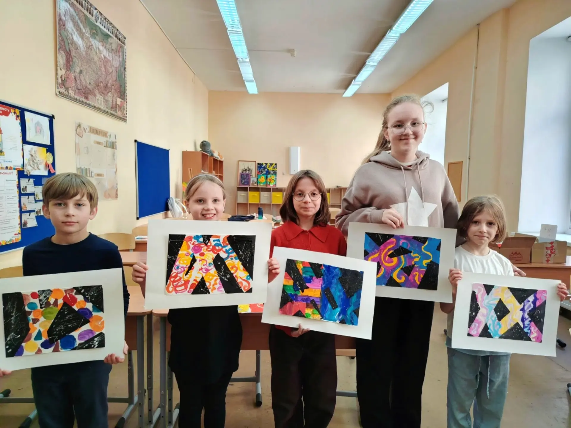 🌸🎶🎨 НАШЕ ЛЕТО. ПРОГРАММЫ СЕРТИФИКАТ

🙌 В начале летних каникул в нашей школе прошли дополнительн