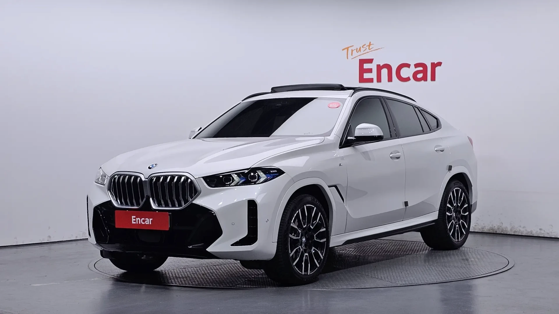 Из Кореи, доступен к заказу (таможня Бишкек)

BMW X6 2025 год xDrive30d M Sport  
Пробег 5.465 км
Це