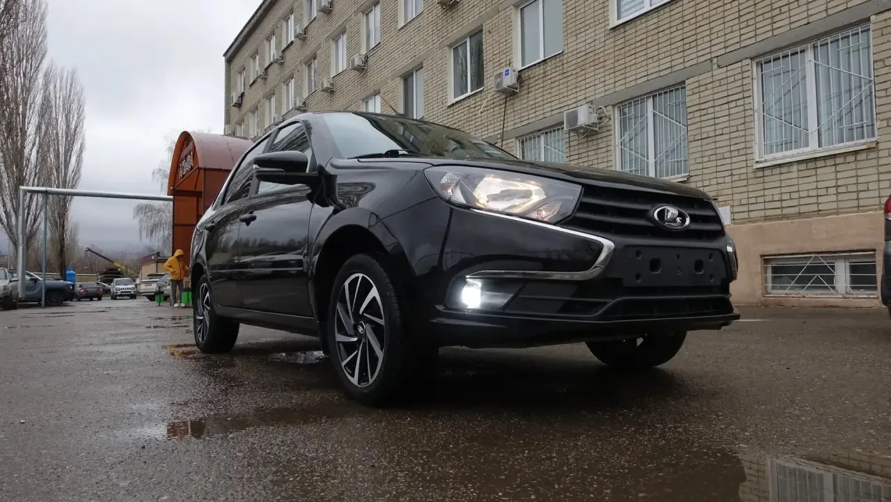 💰Сдается в аренду с правом выкупа 💰
 ➡ LADA GRANTA FL 2023г. ⬅️
 
Комплектация: комфорт 
✅кондицио