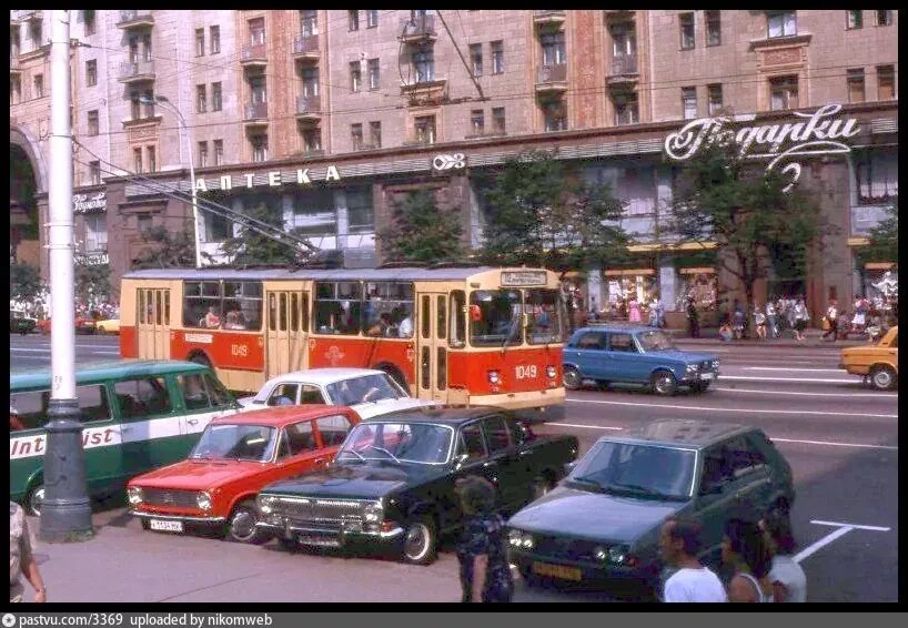 Троллейбус на улице Горького 1985

Автор: Bettsy1970

Ретро Москва | Ретро ВАО Москва