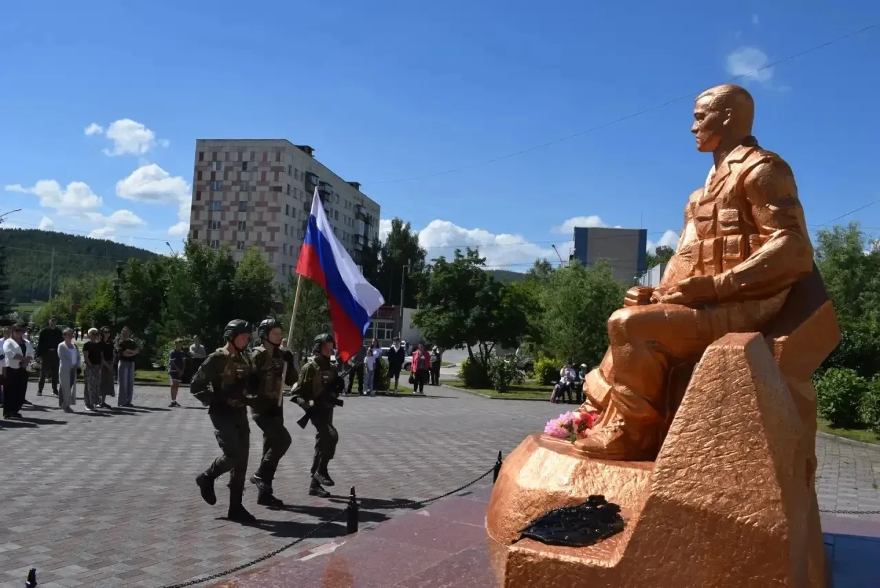 Сегодня в Саткинском округе проходят мероприятия Дня ветеранов боевых действий - участники вооруженн