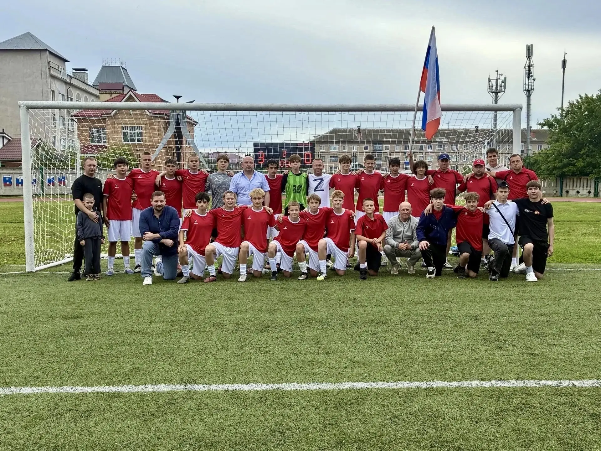 Вчера на городском стадионе прошла первая домашняя игра в рамках Первенства ПФО по футболу среди юно