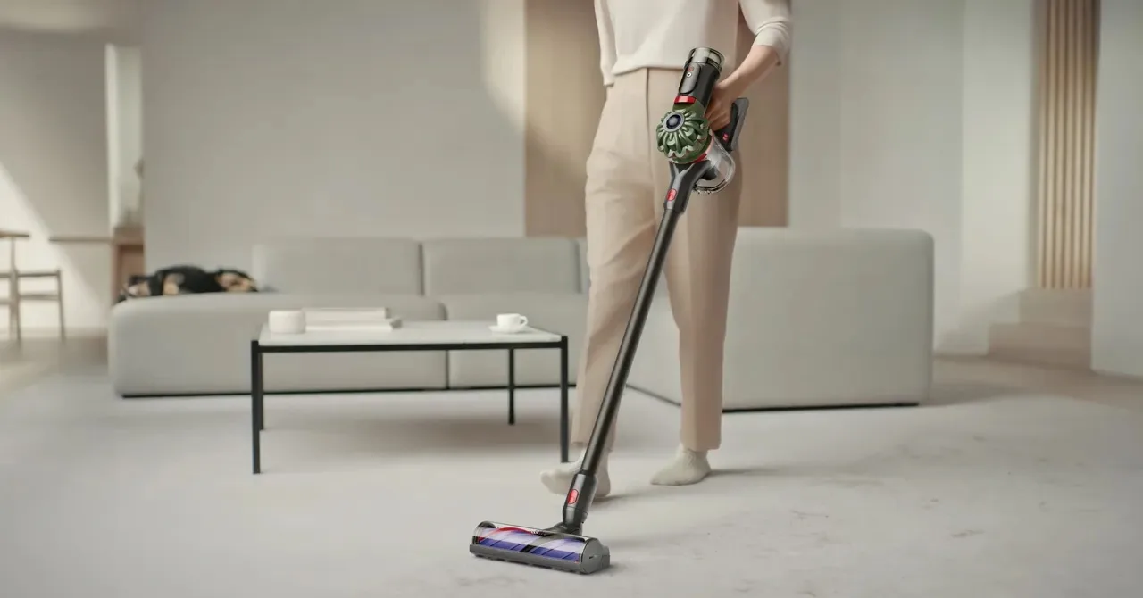 ⚡️ Dyson обновил линейку пылесосов.

Компания активно продвигает свой самый мощный беспроводной пыле