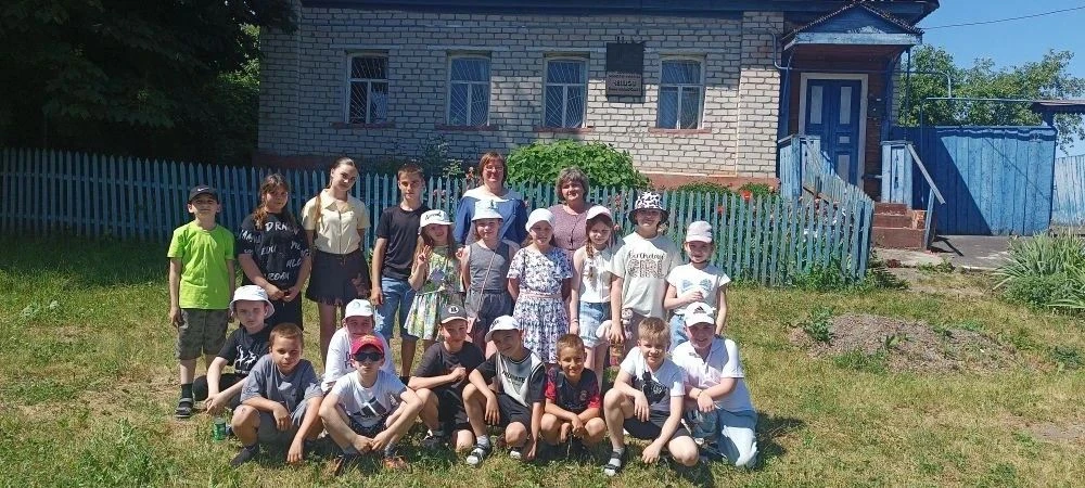 📅Дневник лагеря «Радуга»: запись за 8 июня

😁Пивет, друзья! Сегодня был просто невероятный день! 
