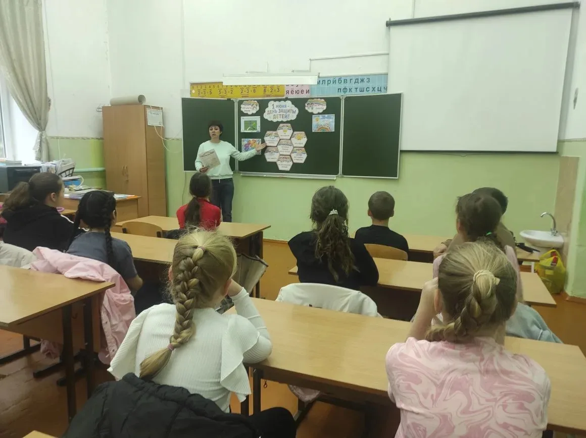 1 июня в День защиты детей для обучающихся 1, 3б и 4б классов была проведена познавательно-развлекат
