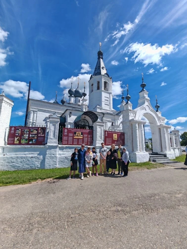 Паломническая поездка воспитанников детского дома в село Годеново

Недавно наши ребята вернулись из 