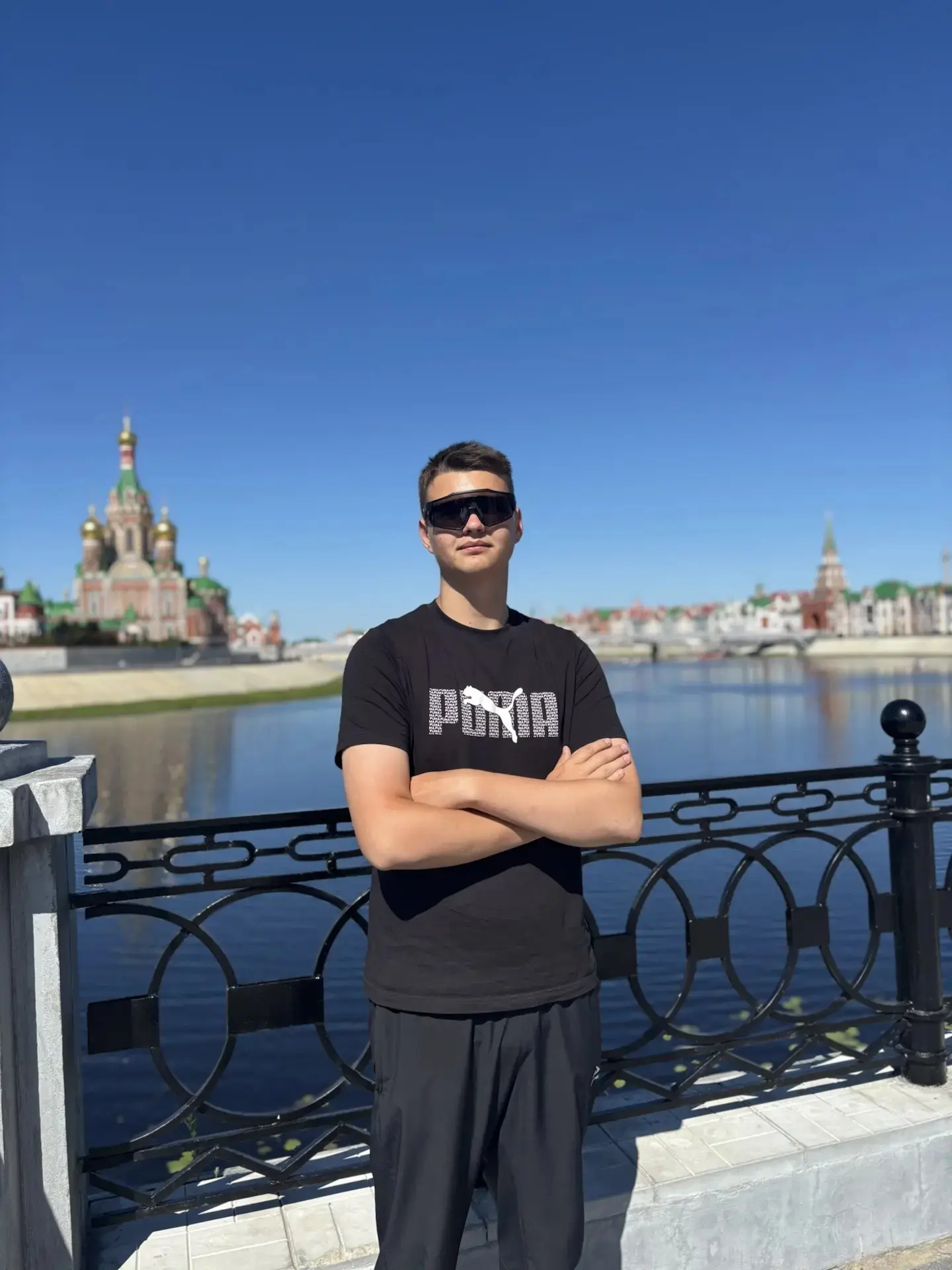 Итак, начнём знакомство с нашим отрядом.😃
Это командиры - Кирилл(старшая группа) и Александр(средня