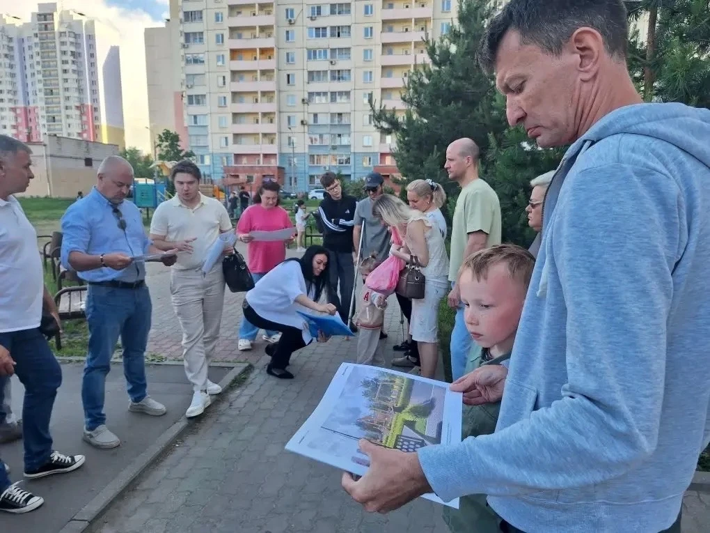 Дзержинский | Котельники | Люберцы | Москва🏡

В Котельниках прошла встреча с жителями на 3-м Покров