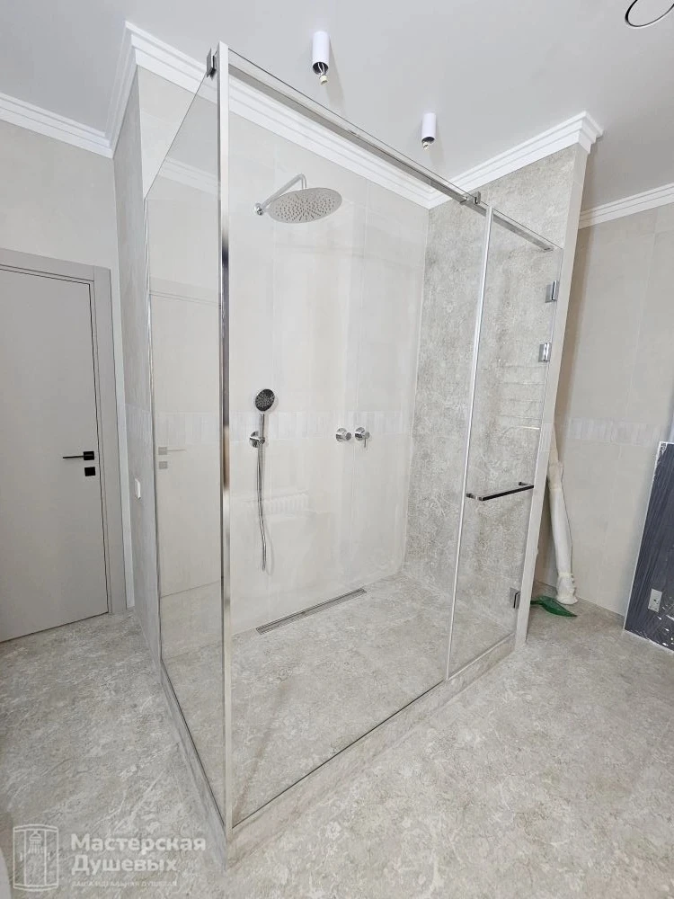 🚿Душевое ограждение из прозрачного осветленного стекла 8мм закаленное
☑️ Фурнитура из нержавеющей с