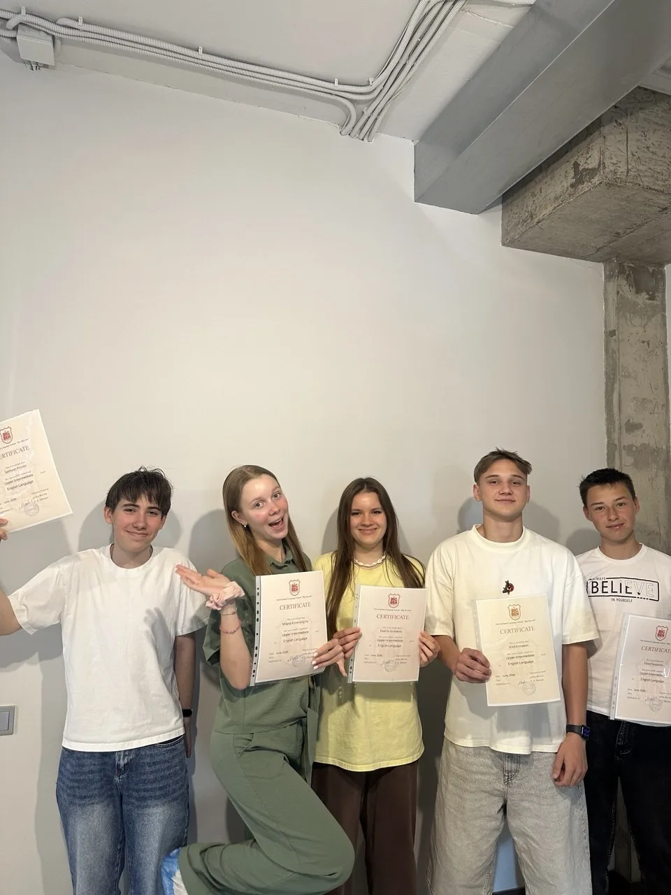 Final week and Final Exams!

Сдаем выпускные экзамены в разговорных группах, получаем заветные серти