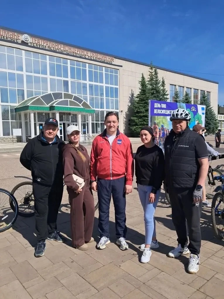 🚴‍♂️ День 1000 велосипедистов: наши педагоги в деле! 🚴‍♀️

30 мая состоялся масштабный велопробег 