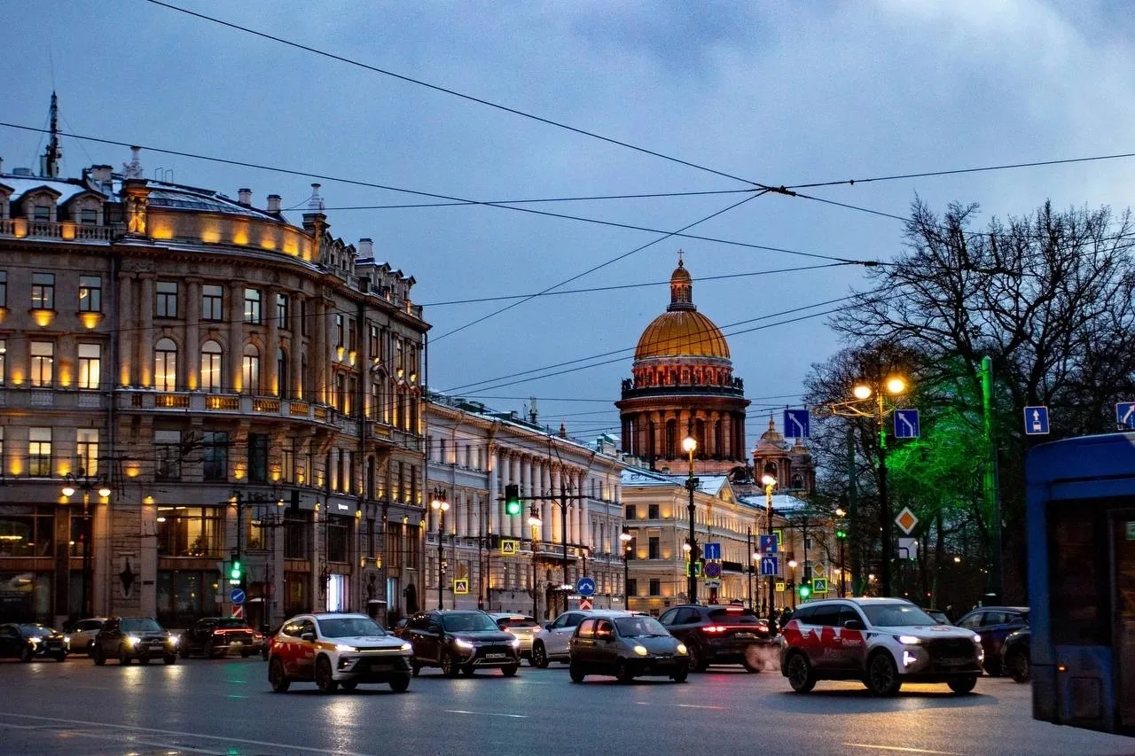Атмосферный вечер в городе на Неве 😍

Подпишитесь на нас ❤️‍🔥