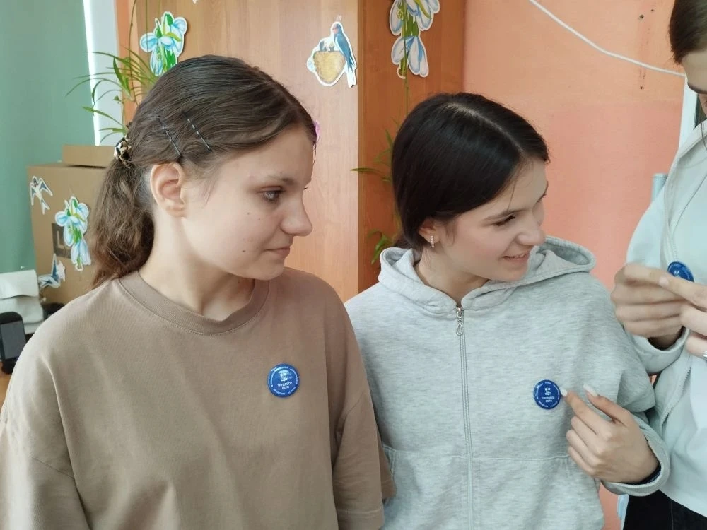 1⃣ день. Трудовой отряд "Пчёлки"🐝
🎈🎈🎈💫✨Солнечные дни, звонкий смех и атмосфера настоящего коман