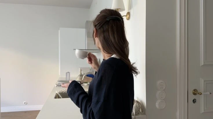 🖇📌 В чём разница (=отдолжить)?

BORROW 

✰ взять что-то у кого-то с намерением вернуть 

⋆ Can I b
