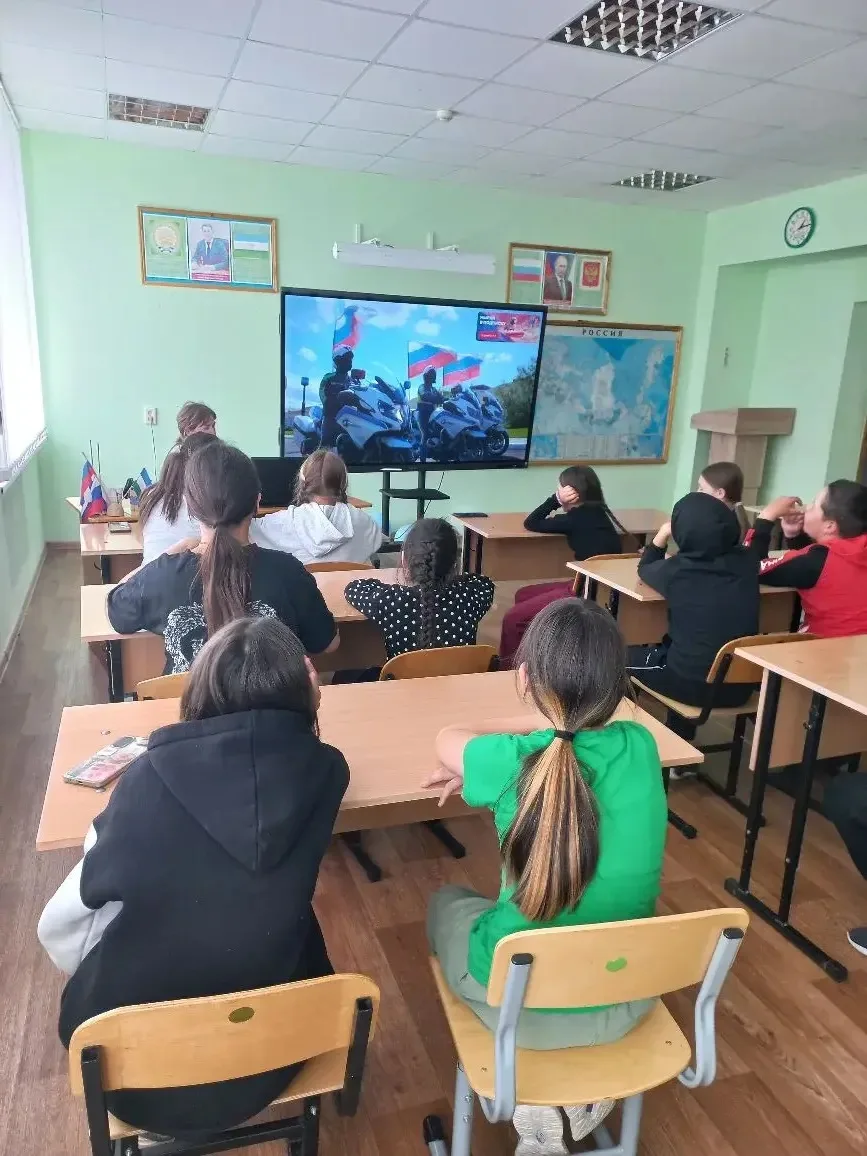 🌅 Второй день летнего пришкольного лагеря: «День лагеря» — море веселья и новых открытий!✨

День пр