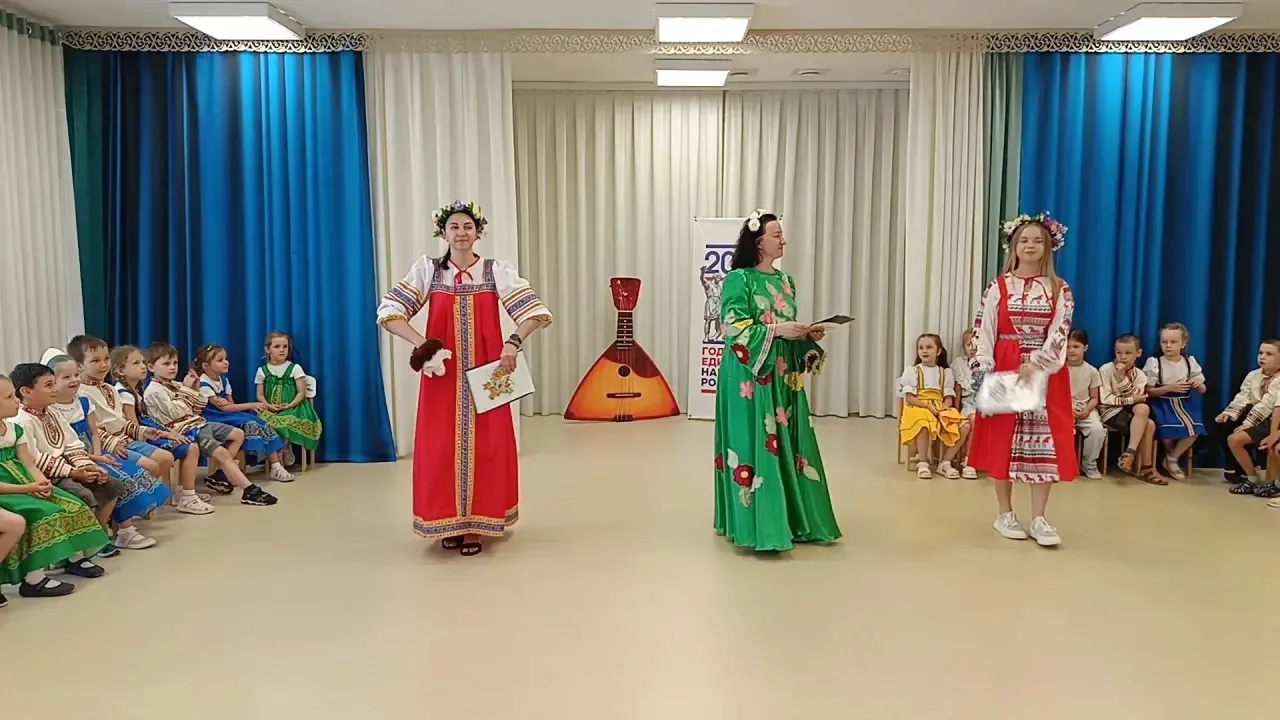ДЕРЖИСЬ ЗА РУКИ — ТАК РОЖДАЕТСЯ ЕДИНСТВО! ❤️

📅19 июля Россия отмечает День хоровода — праздник, ко