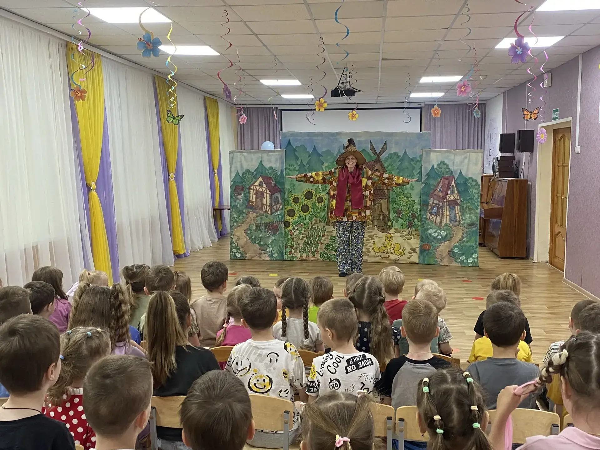 🎭 Магия театра в нашем саду! 🎭

Сегодня в нашем детском саду был настоящий праздник! К нам с гастр