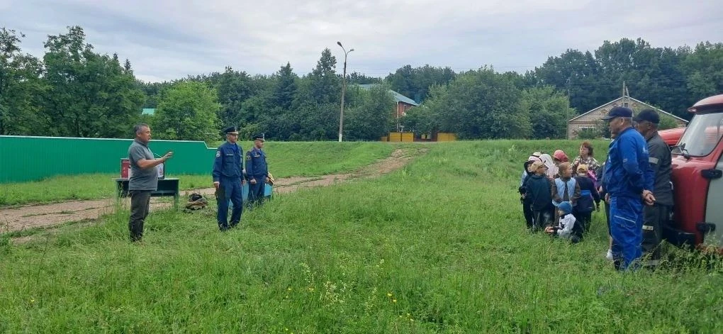 Соревнования добровольных пожарных команд в Аургазинском районе

Сегодня на базе 149 ПСЧ состоялись 