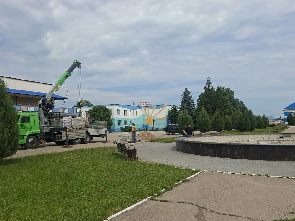 Светодиодный фонтан в селе Павловка, запущенный в 2017 году, благодаря правильному использованию дол