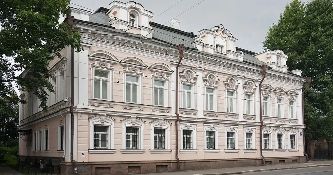 🏛️ На Новокузнецкой улице за 250 млн рублей продают усадьбу Толоконниковых

На рынке столичной недв