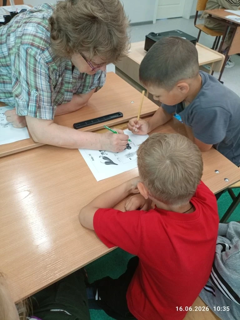 🧠 Наши суперспособности в действии!
Сегодня в пришкольном лагере мы продолжили изучать невероятные 