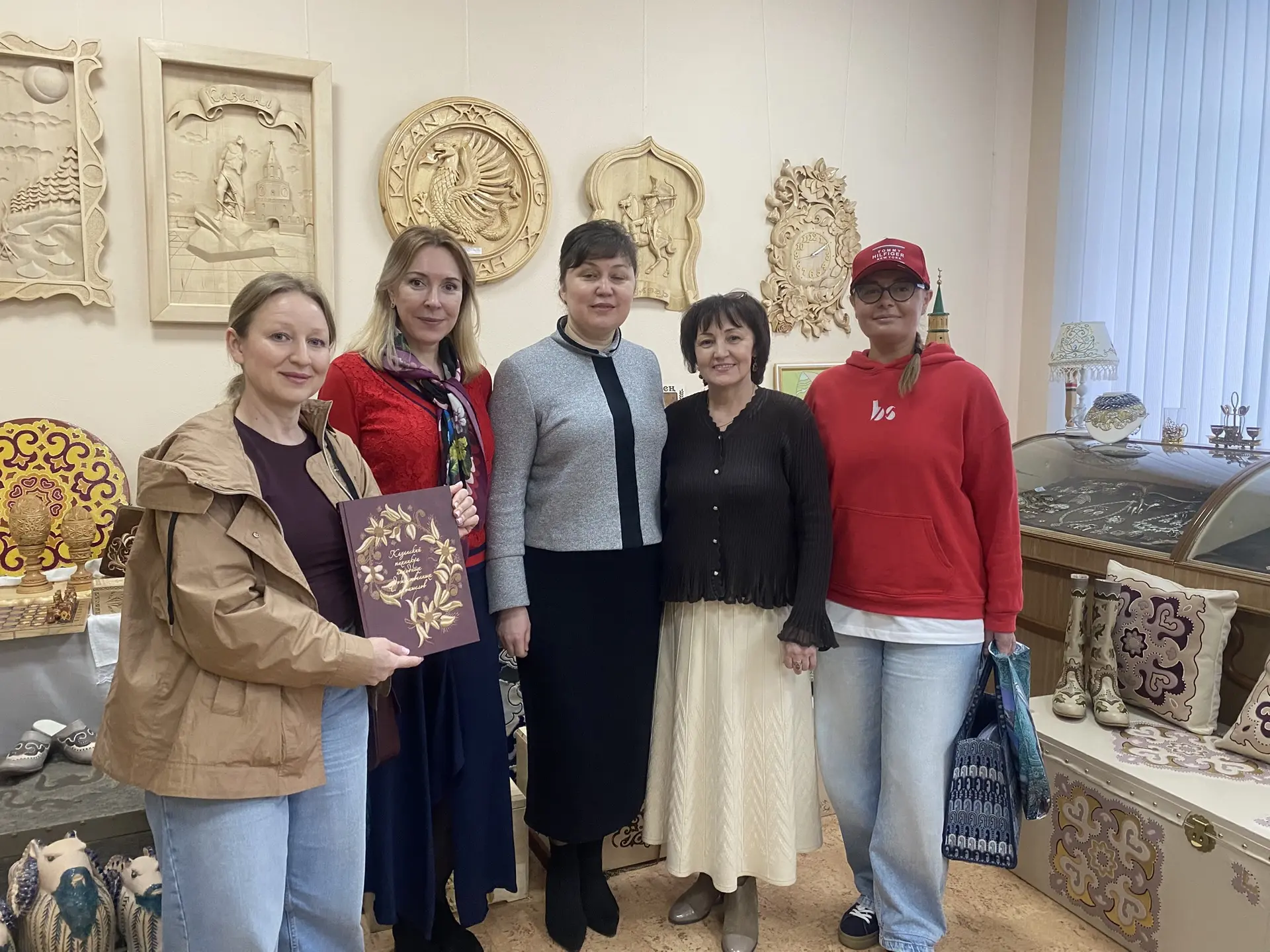 🎨 Гости в Техникуме народных художественных промыслов!

На днях наш техникум с визитом посетили пре