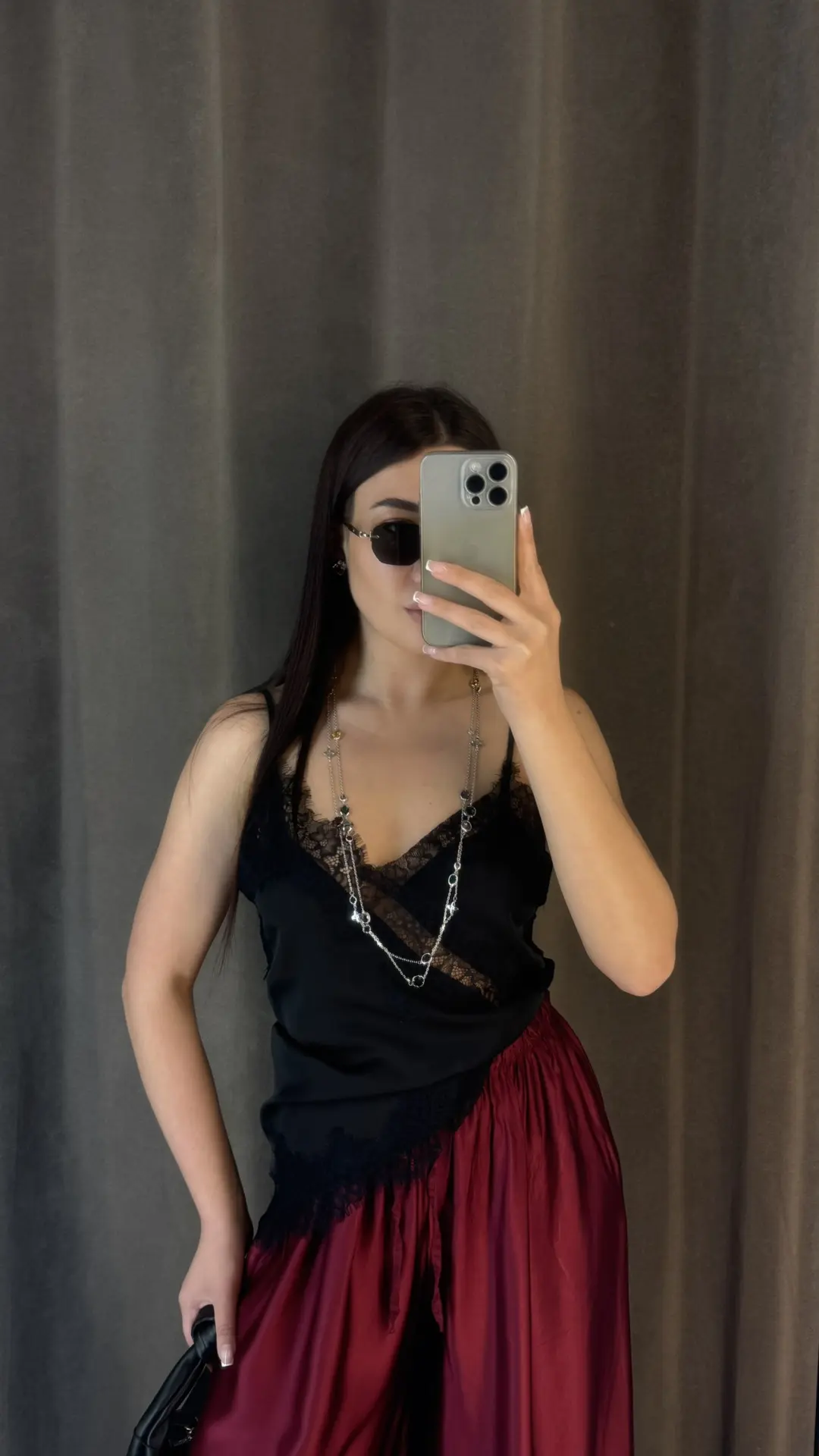 🍒

Сумка 🏷️8000
Брюки 🏷️6000
Топ 🏷️3600
Колье 🏷️2400
Очки 🏷️1900
Серьги 🏷️1000