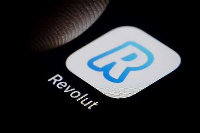 🇦🇪 Revolut получил лицензии Центрального банка ОАЭ перед полноценным запуском в стране

 Британски