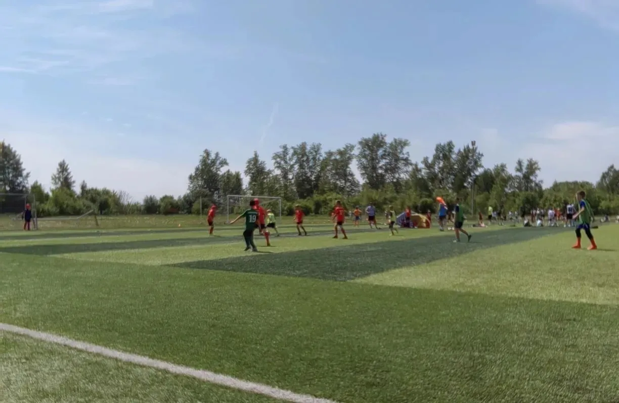 ⚽07 июня в с. Атаманово, Новокузнецкого района прошел очередной тур Открытого первенства города по м