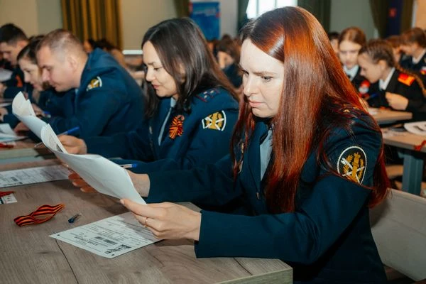 СОТРУДНИКИ УИС ЛИПЕЦКОЙ ОБЛАСТИ ПРИНЯЛИ УЧАСТИЕ В ДИКТАНТЕ ПОБЕДЫ
По традиции сотрудники уголовно-ис