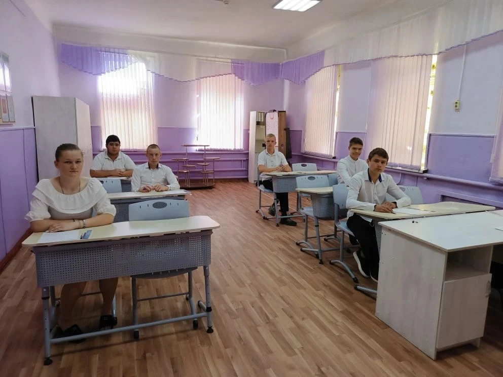 В нашей школе завершилась пора выпускных экзаменов для девятых классов. Это был непростой, волнитель