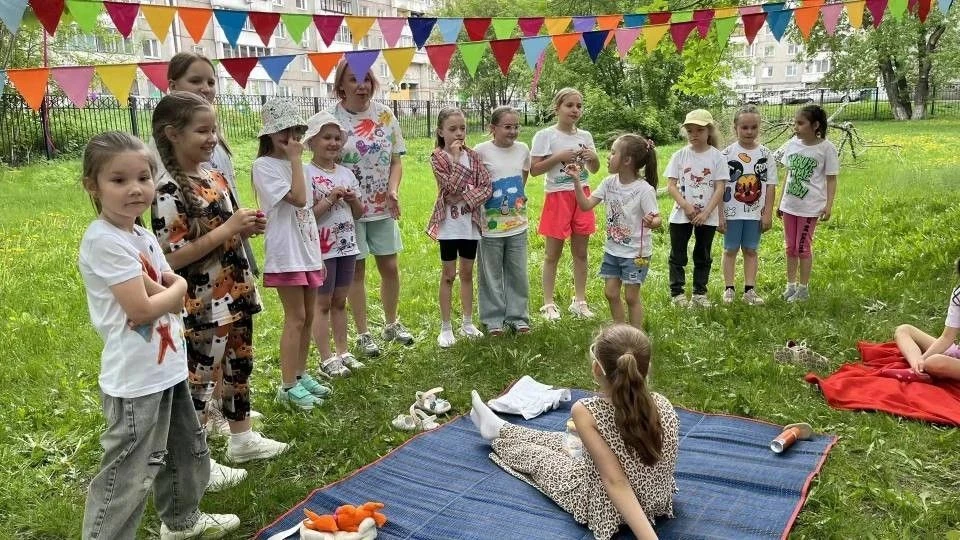 Волшебный выпускной в творческом объединении «С иголочки»
 
В Доме детского творчества №5 прошёл тро