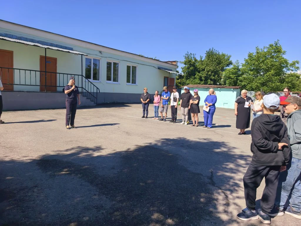 ⭐В школьном лагере  "Содружество  Орлят России" прошла познавательная встреча со старшим  инспекторо