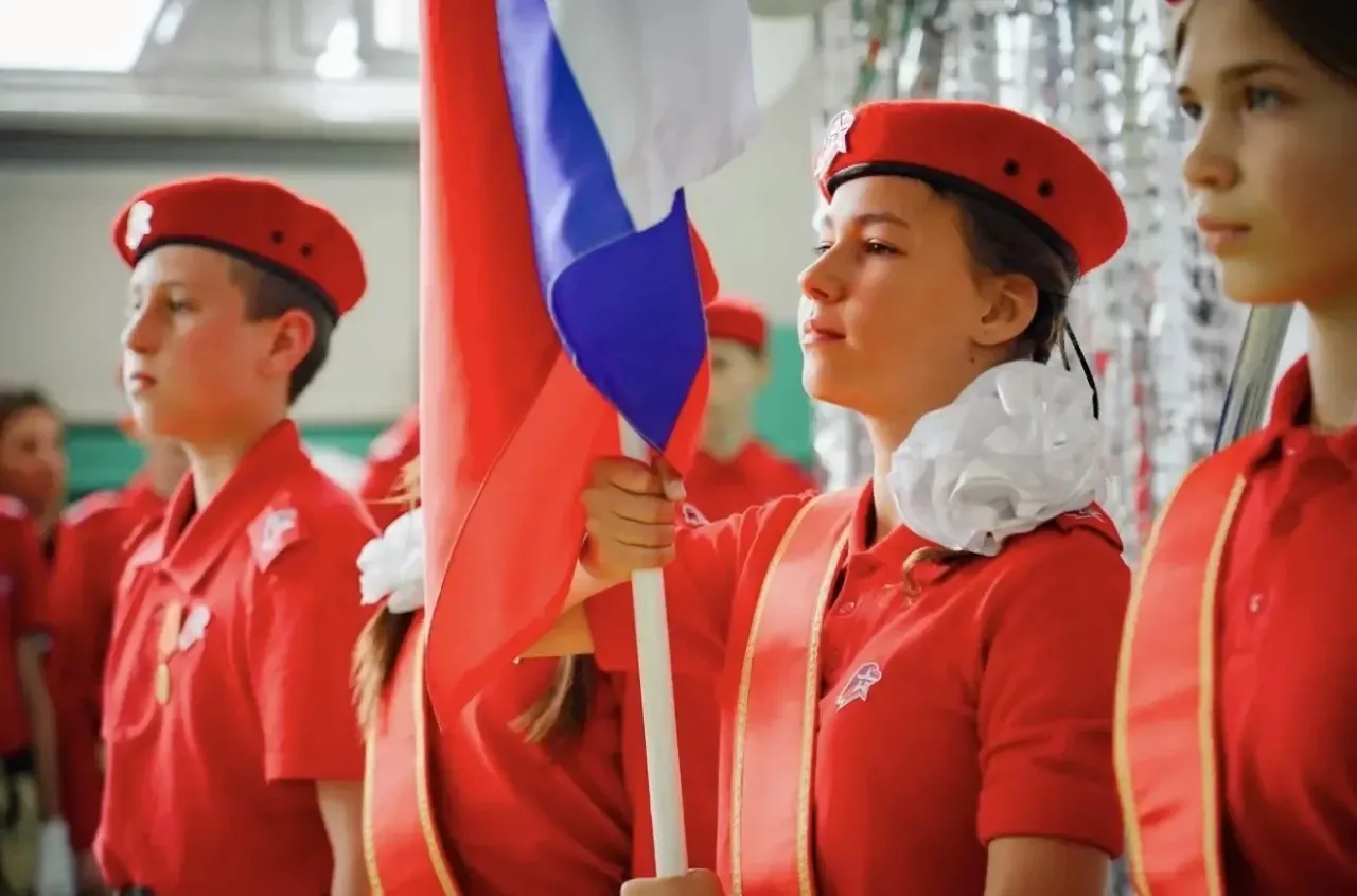 В Константиновской школе №2 прозвенел последний звонок! 🔔🎉

26 мая в Запорожской области для тысяч