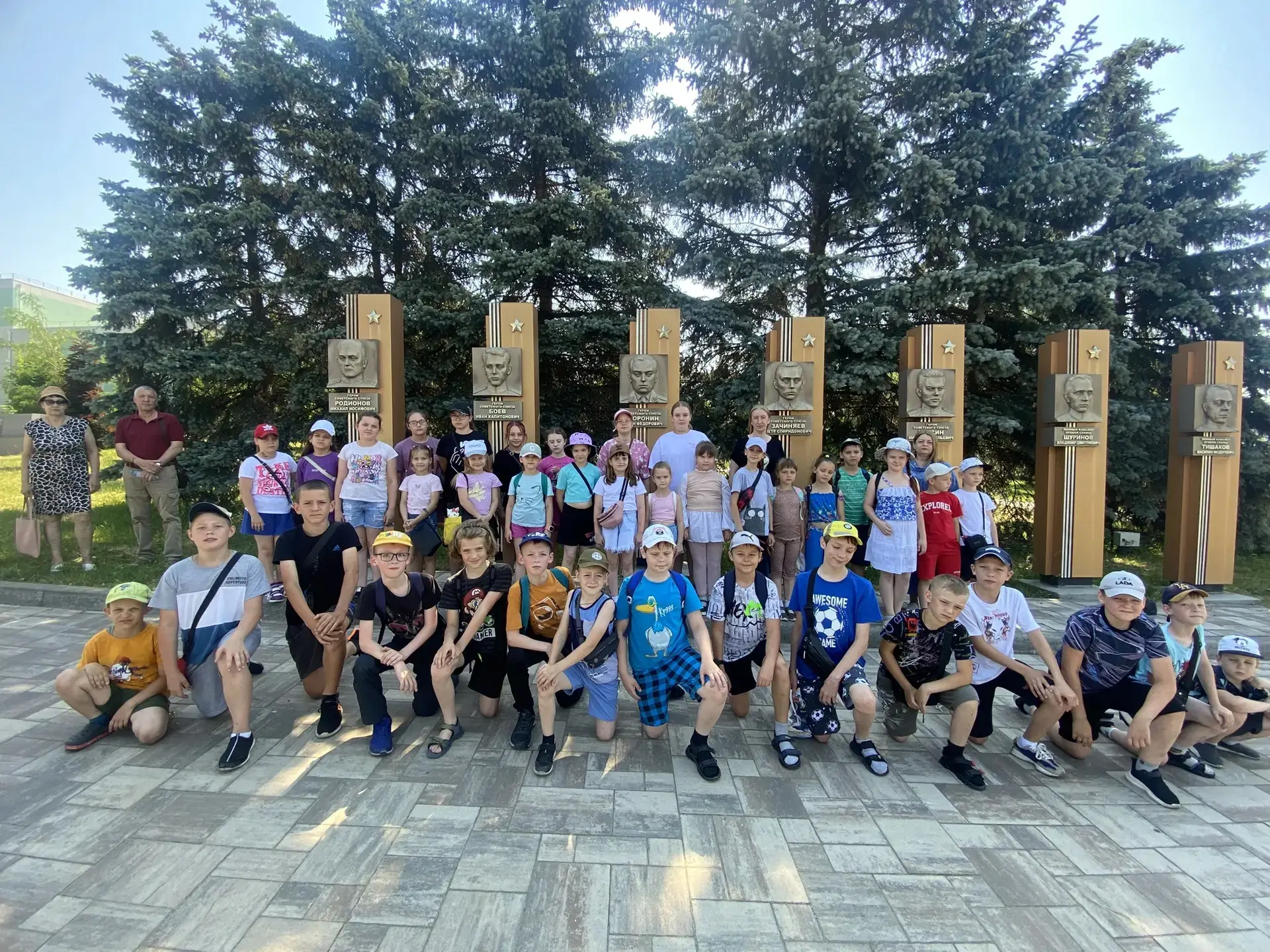 Мы — патриоты! Помним о важном 🇷🇺
В преддверии Дня памяти и скорби наш лагерь присоединился к Всер