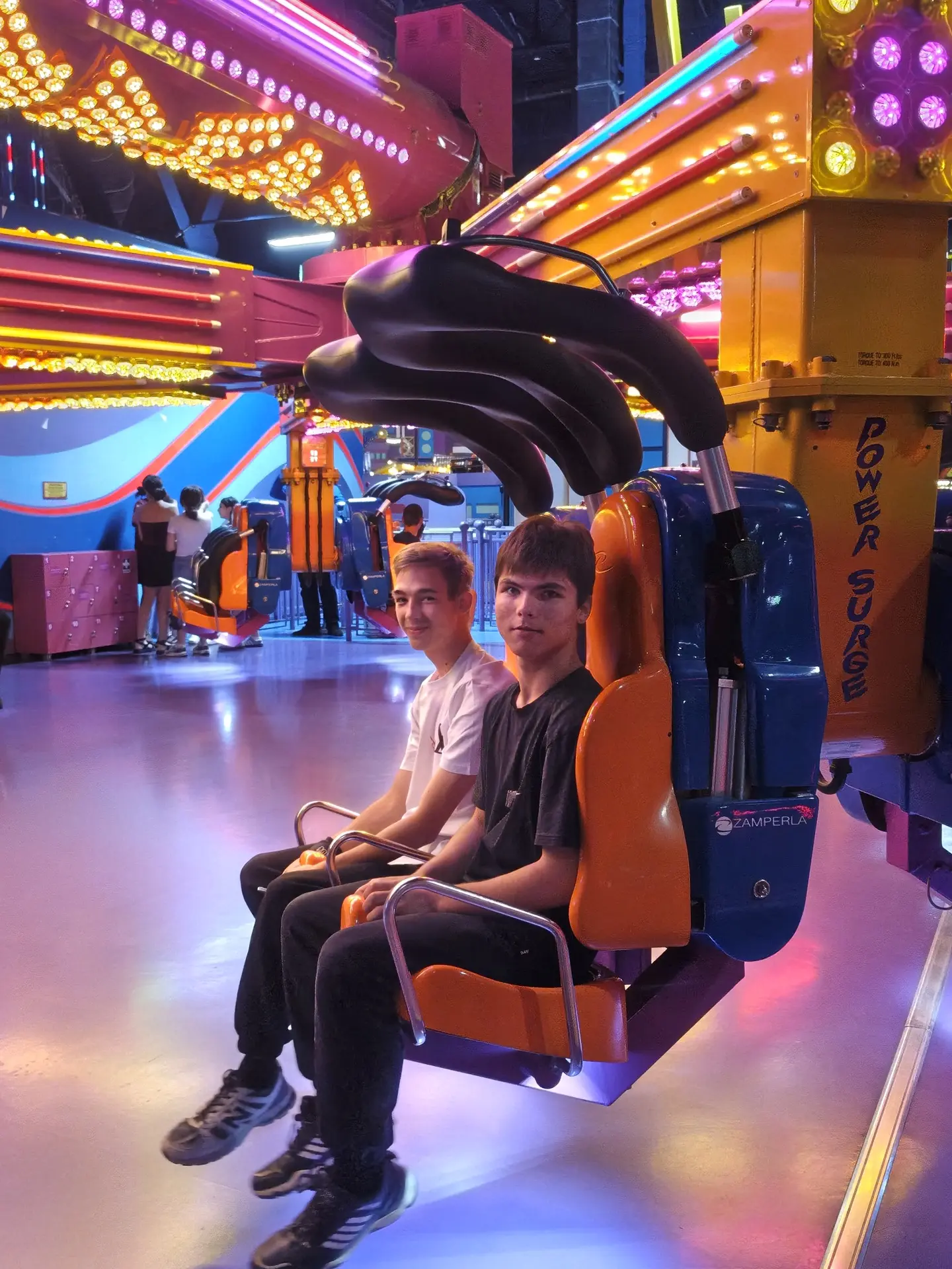 🎡 Незабываемый день в Ситиграде: подарок от фонда «Северная корона»

Сегодня у учеников Центра «Тра