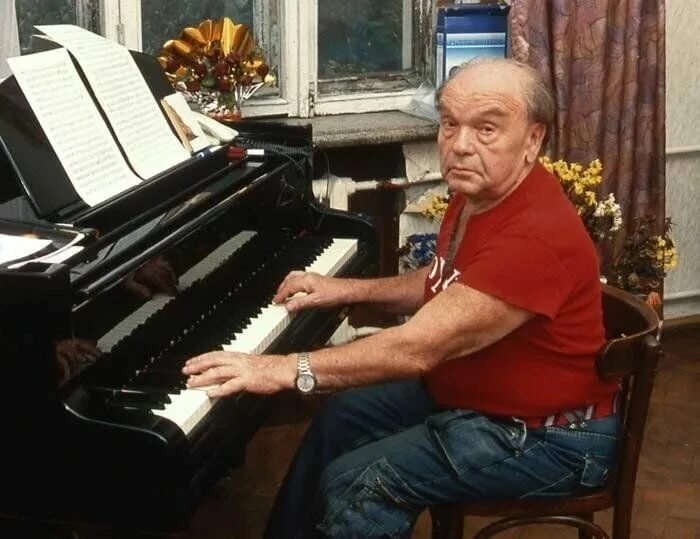 12 декабря 1925 г. родился Владимир Яковлевич Шаинский — советский и российский композитор, автор эс