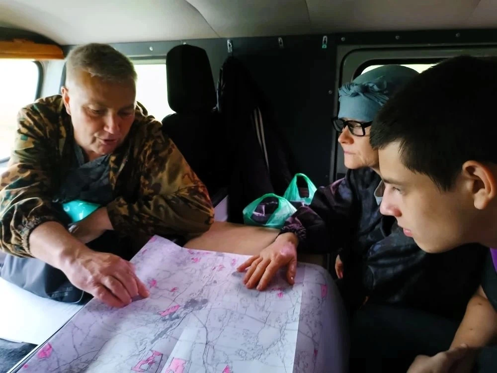 🚜Земля в добрые руки: студенты КГУ помогают вернуть сельхозугодья в строй

Студенты Лесниковского ф