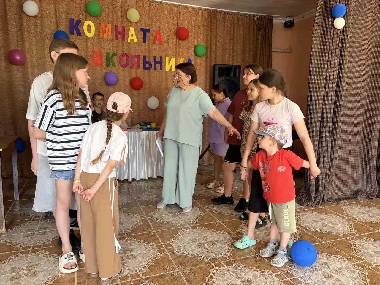 9 июня в МБУК"ЖСКО"прошла познавательная программа"Где обычаи чтут,там весело живут".Ведущая програм