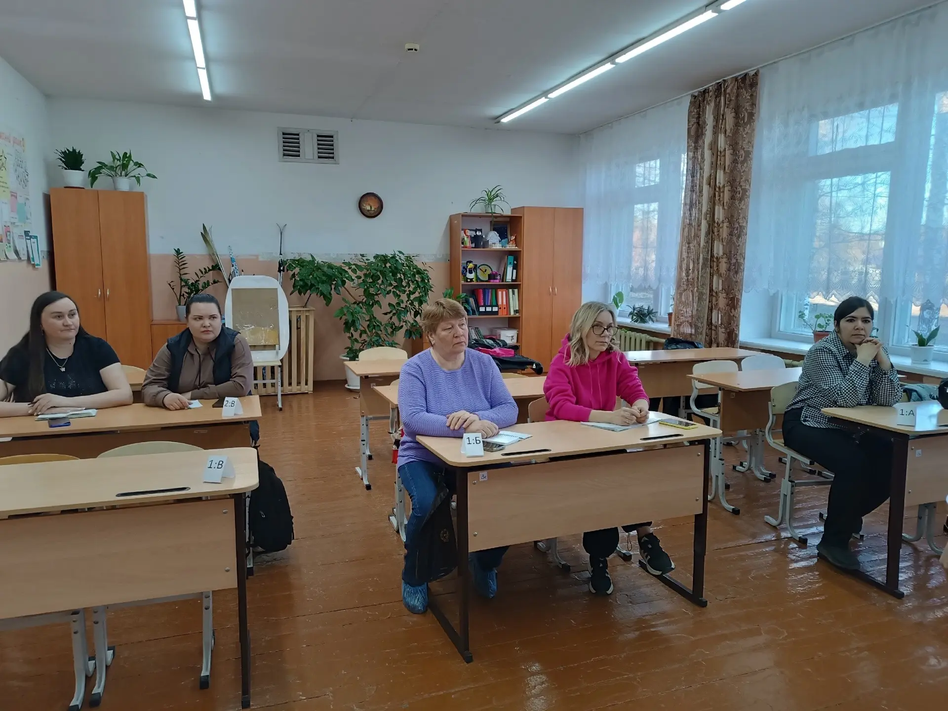 📚 15 апреля для родителей выпускников 9 класса прошла акция " Сдаем ОГЭ вместе". 

Родители побывал