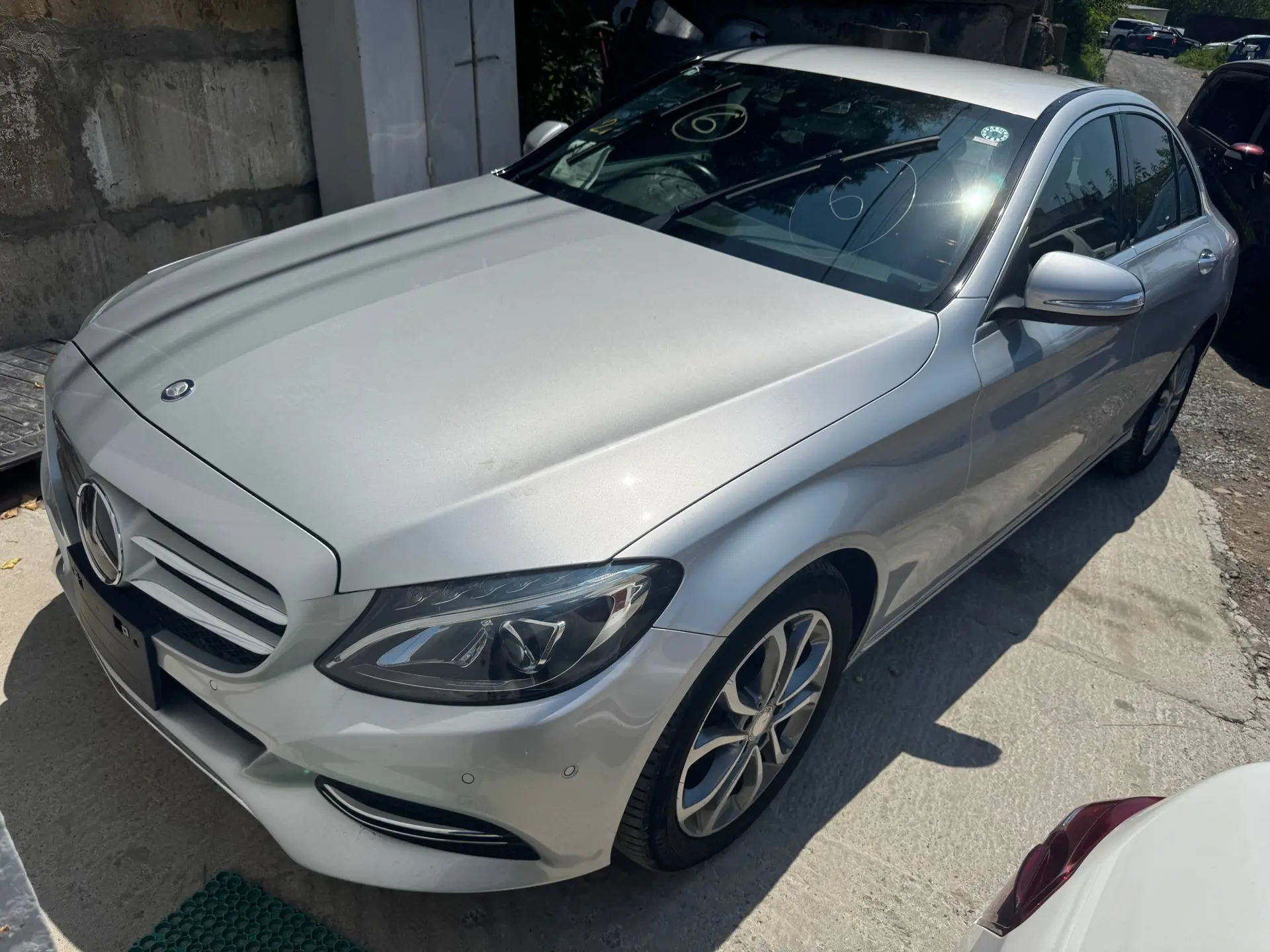 Куплен в Японии для заказчика:

MERCEDES BENZ C CLASS 2016 года
▫️ Объем двигателя: 1,6л / АКПП / 2W