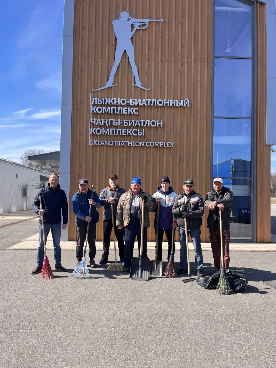🌿 Общегородской субботник – вместе делаем город чище! 💪

Сегодня, 25 апреля, стартовал общегородск