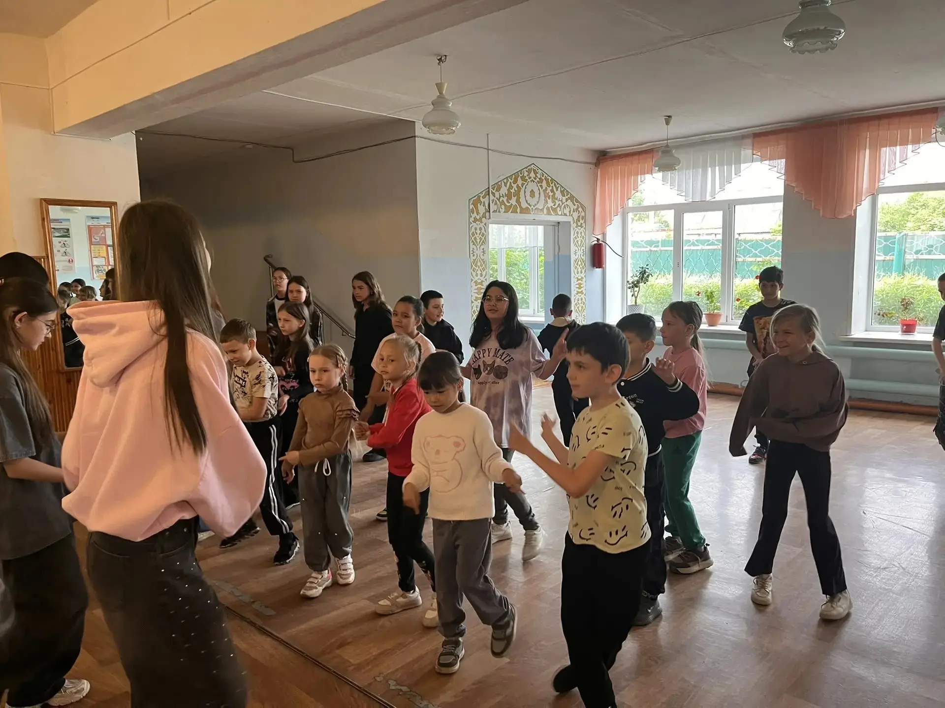 С самого начала каникул у нас проходят самые прекрасные дни.☀️ Пришкольный лагерь стал для нас насто