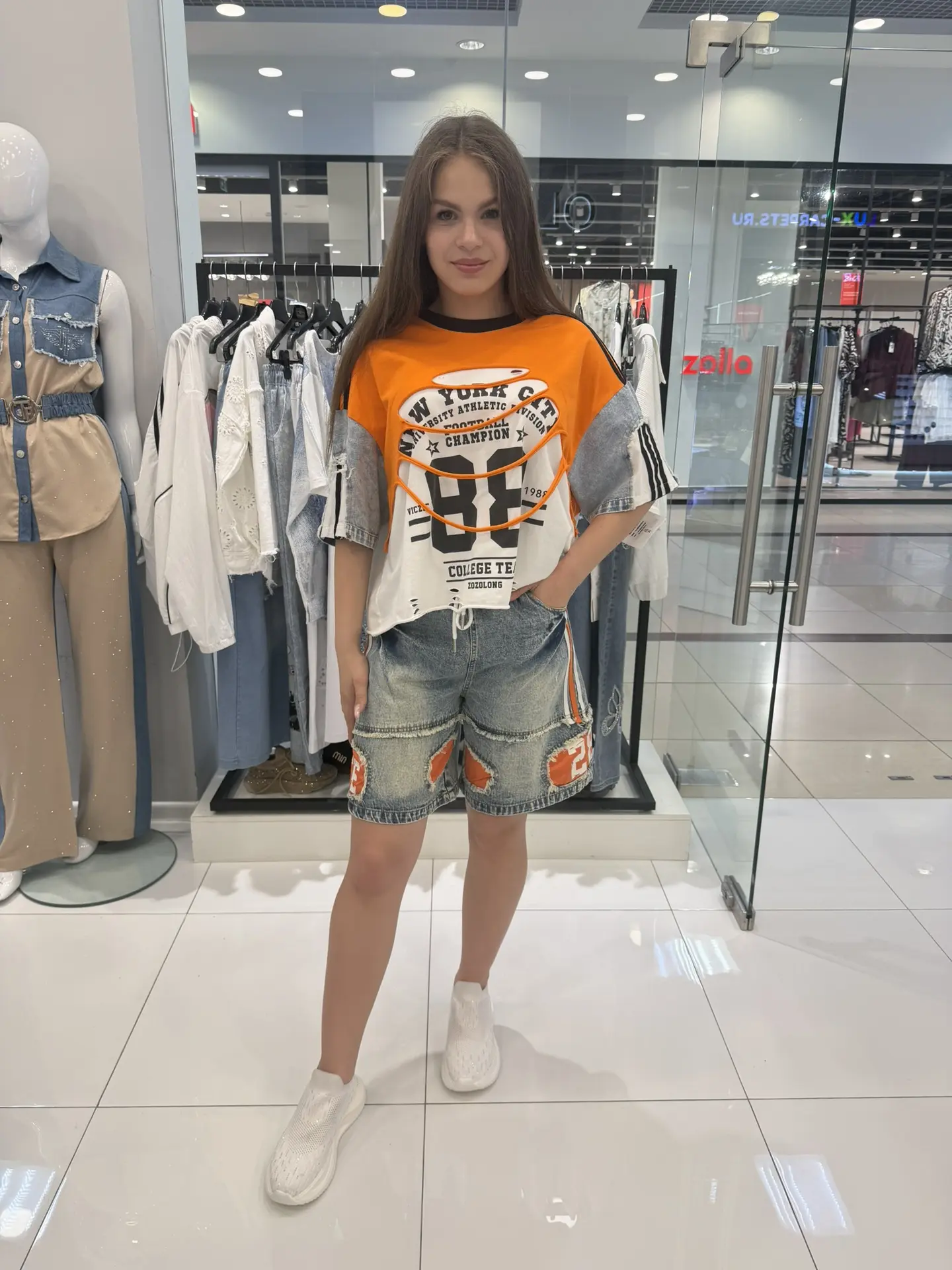 Костюм     💗💗💗
Размер:     44. 46. 48. 50. 52
Цена:          5.950₽