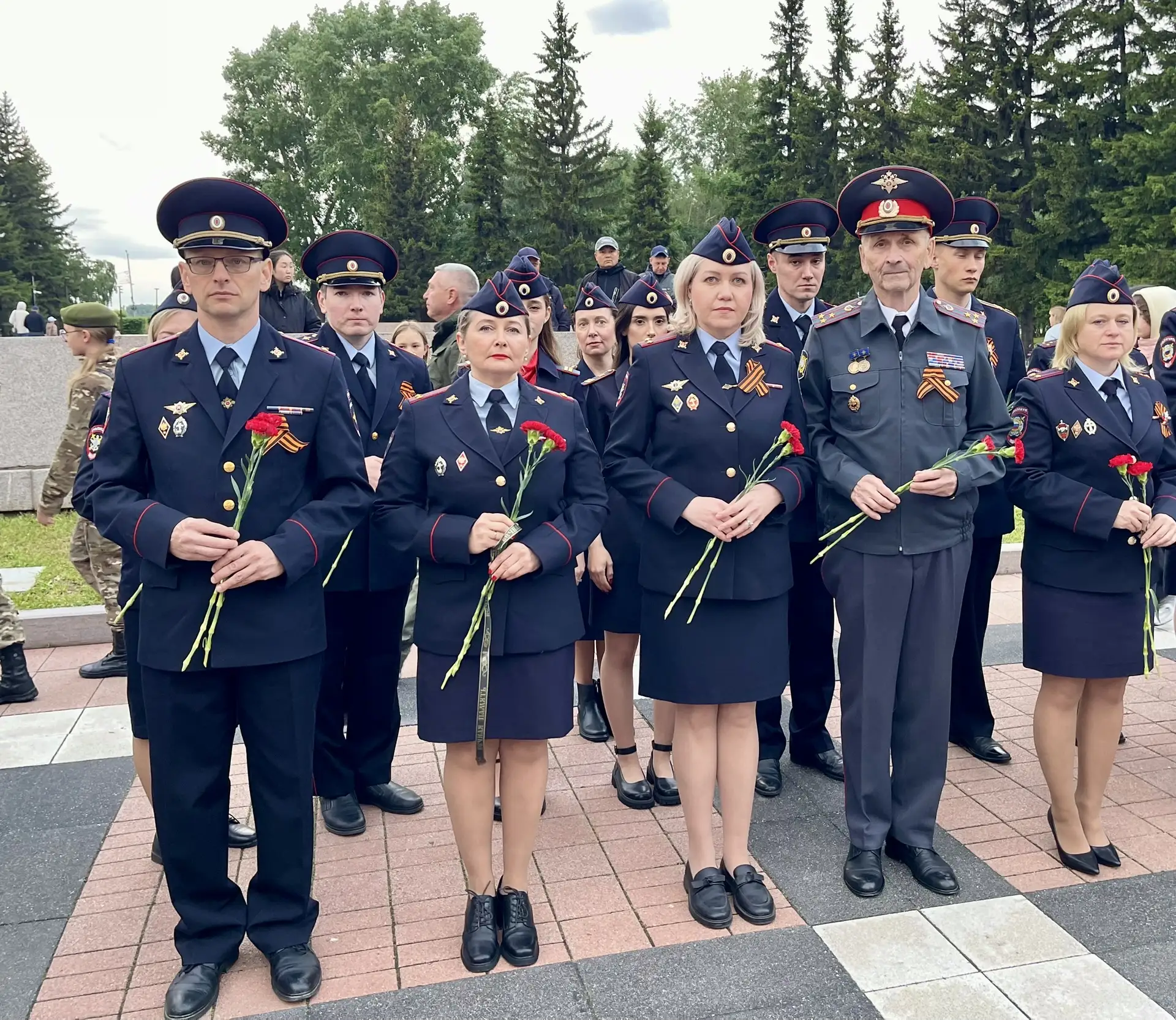 В Иркутске транспортные полицейские, ветераны службы и общественники приняли участие в митинге, посв