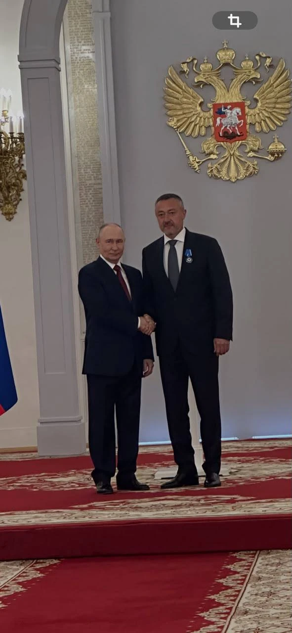 Высокая государственная награда нашла своего героя. Президент России Владимир Путин вручил Орден Поч
