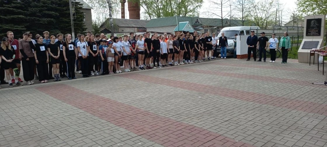 📢🏃‍♂️🏃‍♀️ В Умётском муниципальном округе прошла эстафета, посвящённая Дню Победы!

🏅🇷🇺 В чест